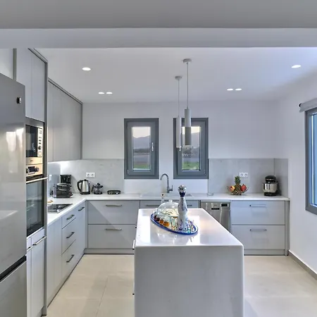 Villa Ioli, Private Swimming Pool, 3 Bedrooms Glifades