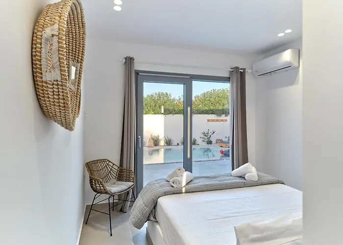 Ioli, Private Swimming Pool, 3 Bedrooms Glifades