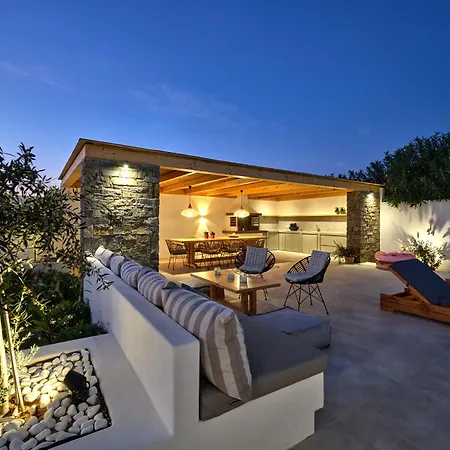 Ioli, Private Swimming Pool, 3 Bedrooms Villa