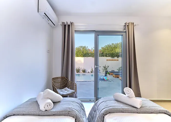 Villa Ioli, Private Swimming Pool, 3 Bedrooms *