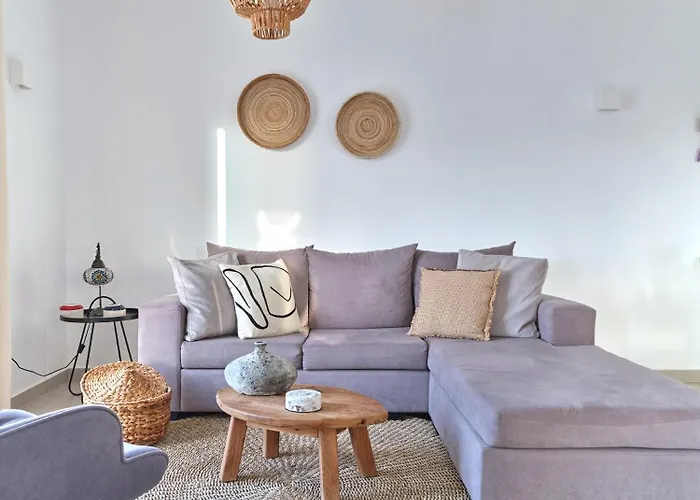 Ioli, Private Swimming Pool, 3 Bedrooms Glifades